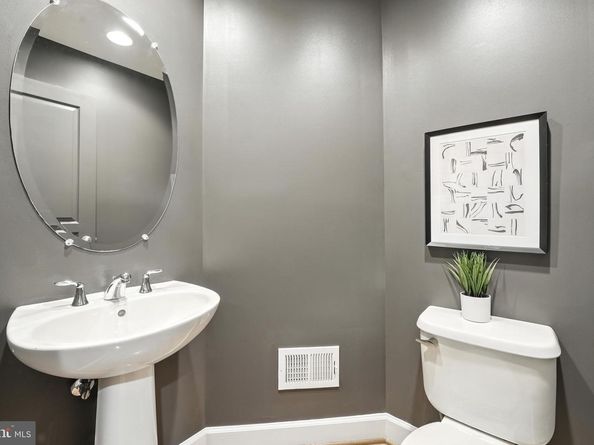 507 Triadelphia Way, Alexandria VA 22312