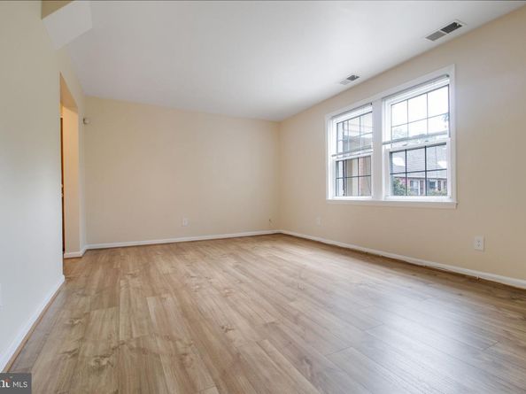 3923 Pennsylvania Avenue SE 201, Washington DC 20020