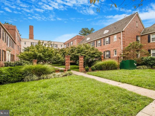3923 Pennsylvania Avenue SE 201, Washington DC 20020