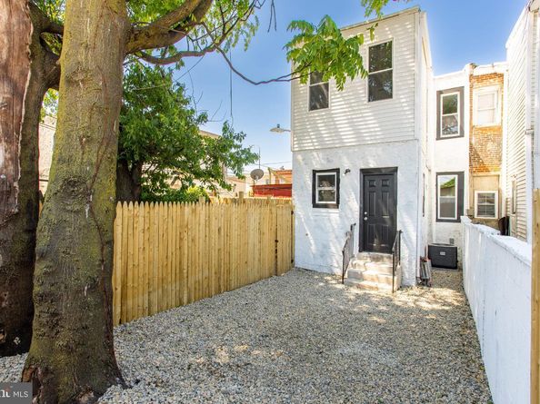2825 E Victoria Street, Philadelphia PA 19134