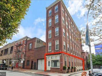 320 Race Street