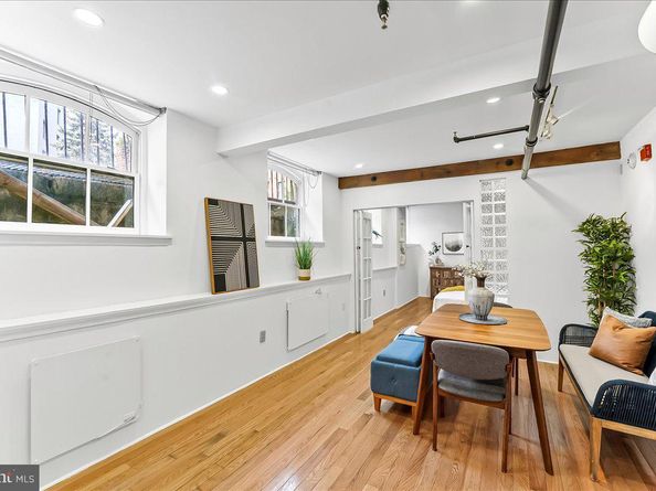 320 Race Street 1, Philadelphia PA 19106