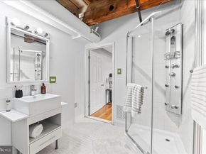 320 Race Street 1, Philadelphia PA 19106