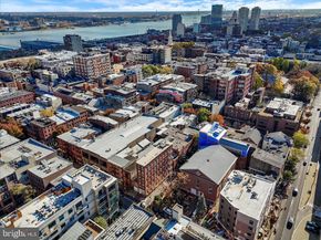 320 Race Street 1, Philadelphia PA 19106