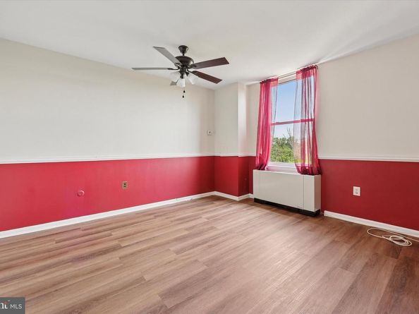 6100 Henry Avenue 7D, Philadelphia PA 19128