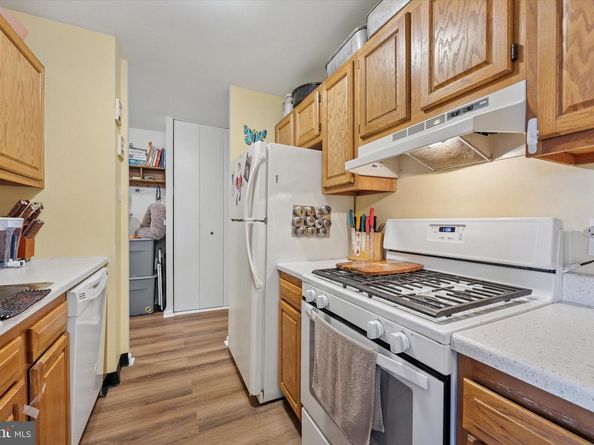 6100 Henry Avenue 7D, Philadelphia PA 19128
