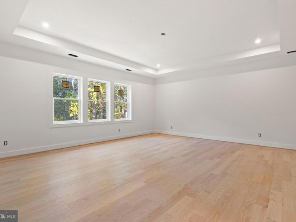 5427 3rd Street S, Arlington VA 22204