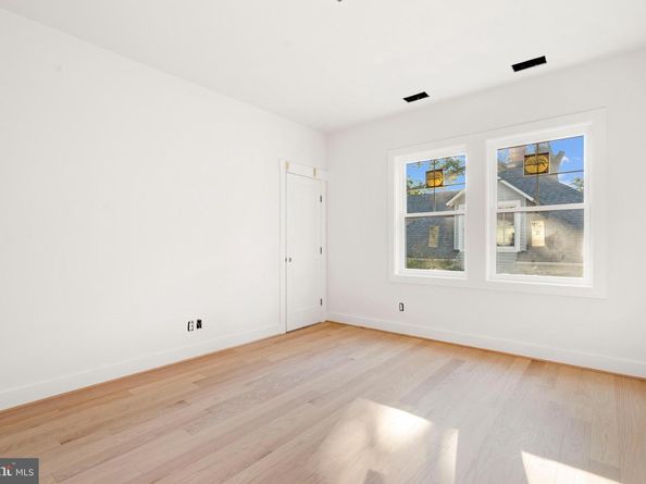 5427 3rd Street S, Arlington VA 22204