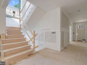 5427 3rd Street S, Arlington VA 22204