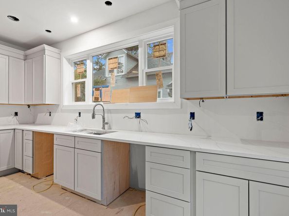 5427 3rd Street S, Arlington VA 22204
