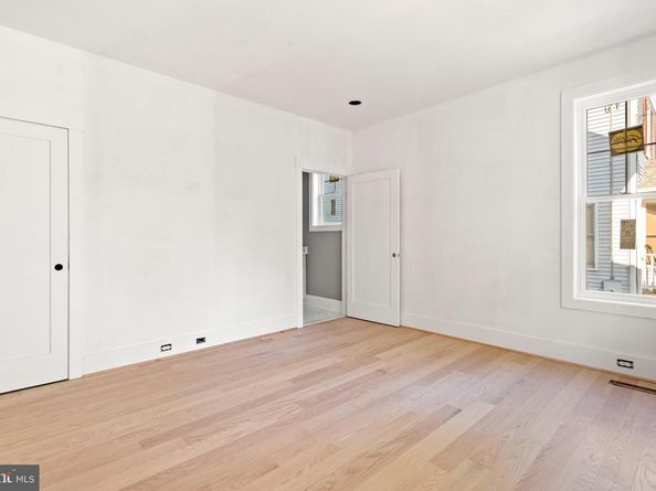 5427 3rd Street S, Arlington VA 22204