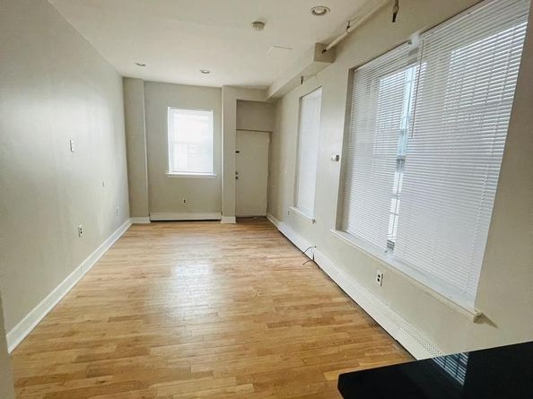 1917 Christian Street A, Philadelphia PA 19146