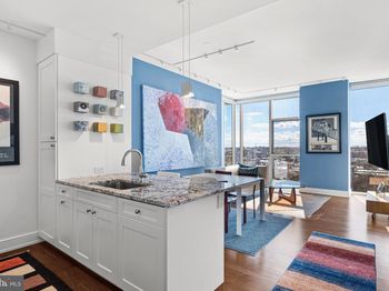 210 S 25TH Street