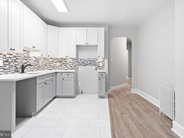 1426 W Grange Avenue, Philadelphia PA 19141