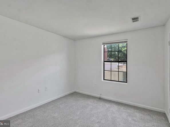 2139 Young Street SE 101, Washington DC 20020