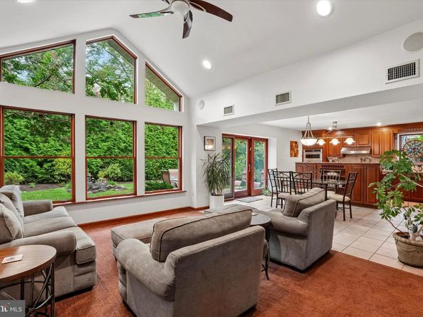 625 Foxcroft Road, Elkins Park PA 19027