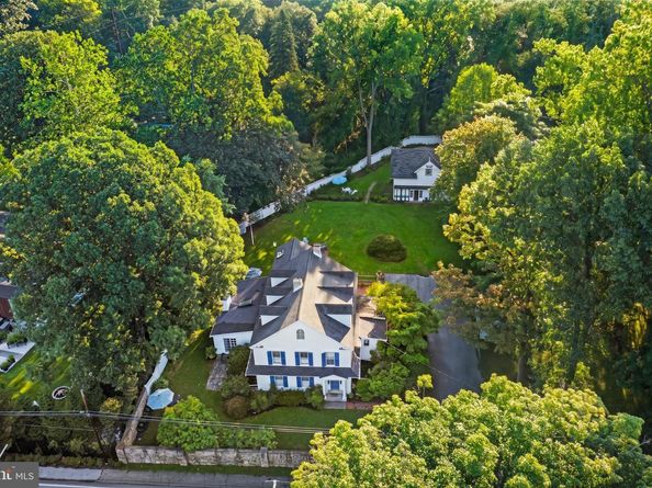 8 S Providence Road, Wallingford PA 19086