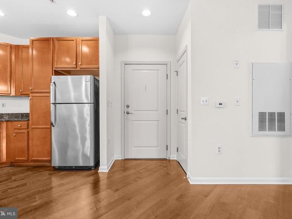 2665 Prosperity Avenue 224, Fairfax VA 22031