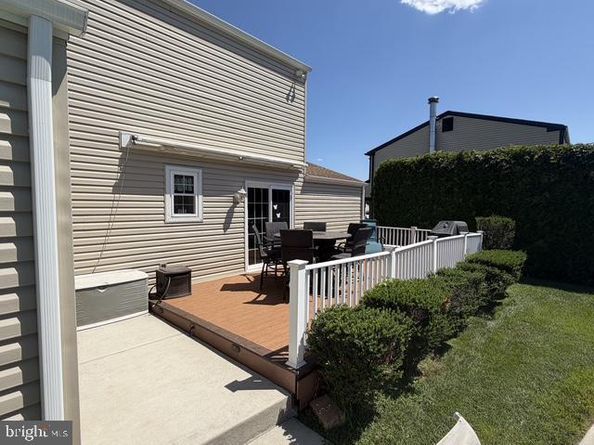 1527 Barnswallow Drive, Bensalem PA 19020