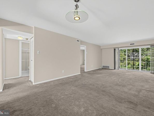 1708 Valley Glen Road 162, Elkins Park PA 19027