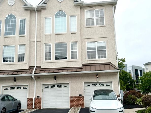 3202 Davinci Drive, Philadelphia PA 19145