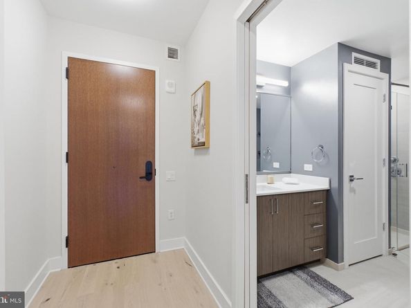 1211 Van Street SE 612, Washington DC 20003