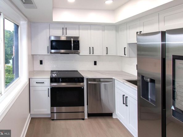 3340 S 28TH Street 403, Alexandria VA 22302
