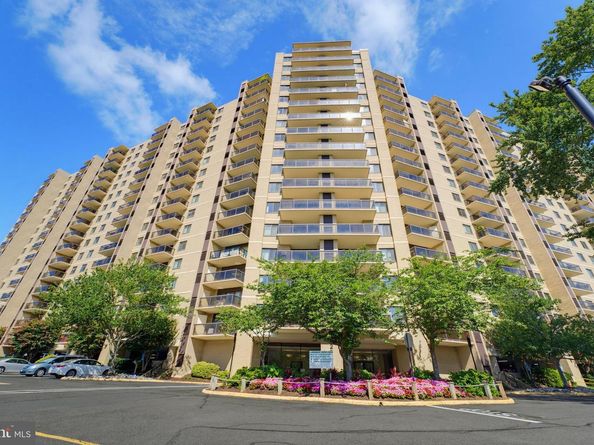 203 Yoakum Parkway 910, Alexandria VA 22304