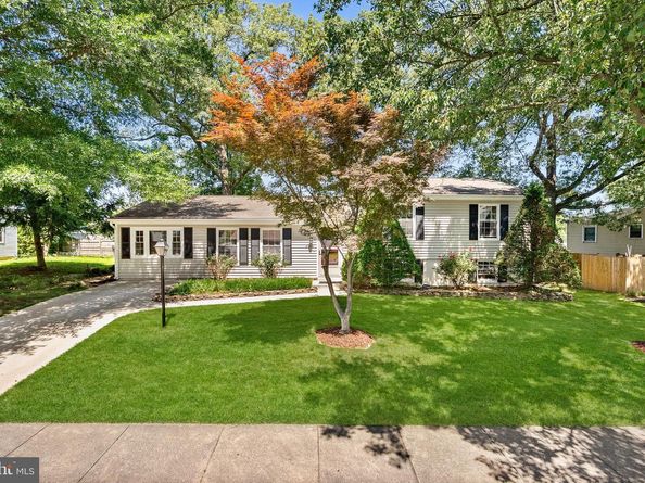 305 N Argonne Avenue, Sterling VA 20164