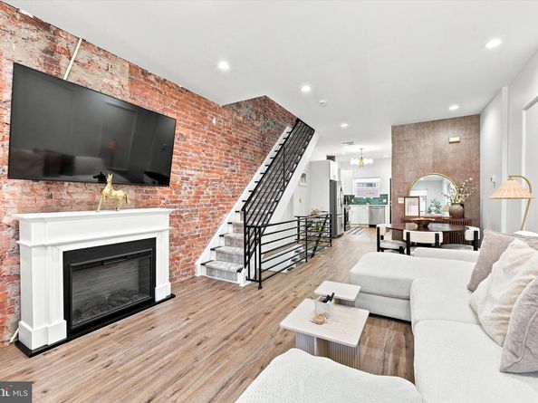 2543 S 17TH Street, Philadelphia PA 19145