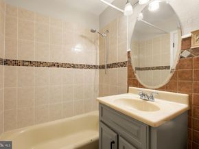 2240 Southgate Square, Reston VA 20191