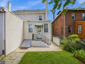 241 Fairview Road, Crum Lynne PA 19022