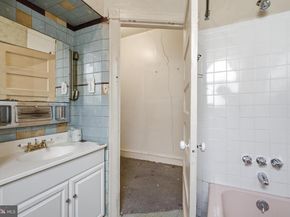 822 E Woodlawn Street, Philadelphia PA 19138
