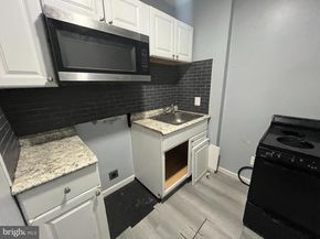 2006 S Simpson Street, Philadelphia PA 19142