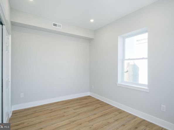 2701 W Glenwood Avenue, Philadelphia PA 19121