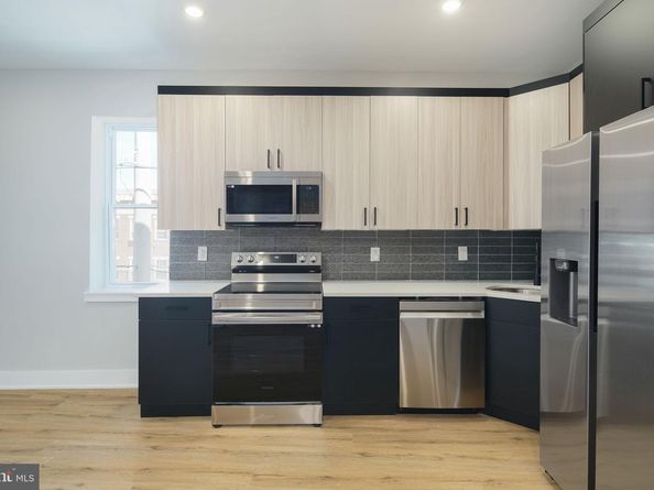 2701 W Glenwood Avenue, Philadelphia PA 19121