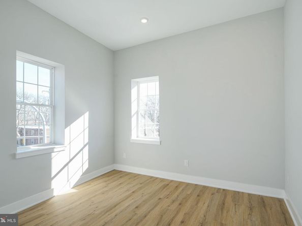 2701 W Glenwood Avenue, Philadelphia PA 19121