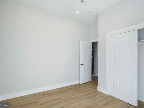 2701 W Glenwood Avenue, Philadelphia PA 19121