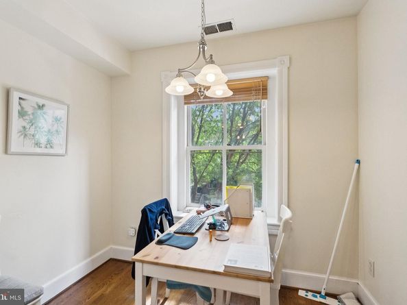 2143 Newport Place NW, Washington DC 20037