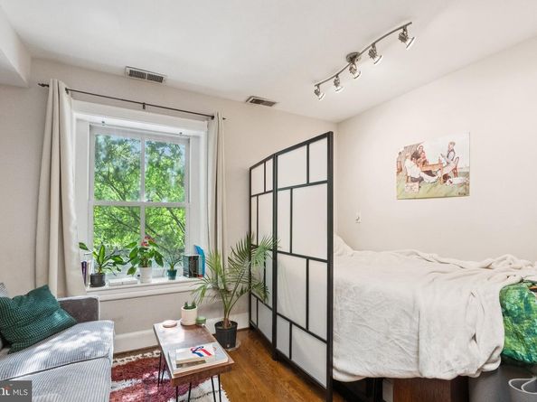 2143 Newport Place NW, Washington DC 20037