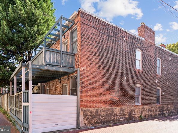 2143 Newport Place NW, Washington DC 20037
