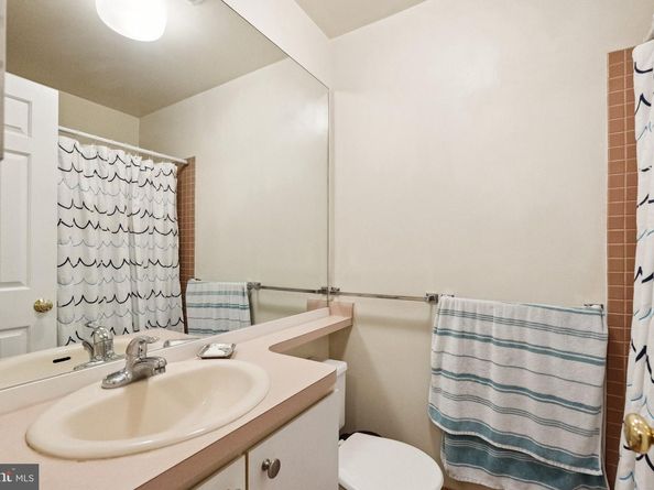 2143 Newport Place NW, Washington DC 20037