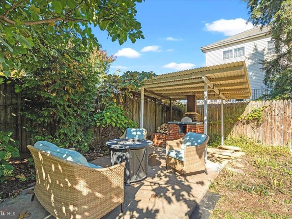 1611 13TH Street S, Arlington VA 22204