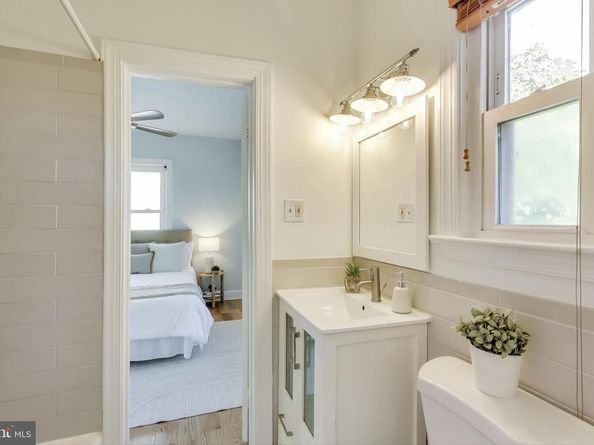 1611 13TH Street S, Arlington VA 22204