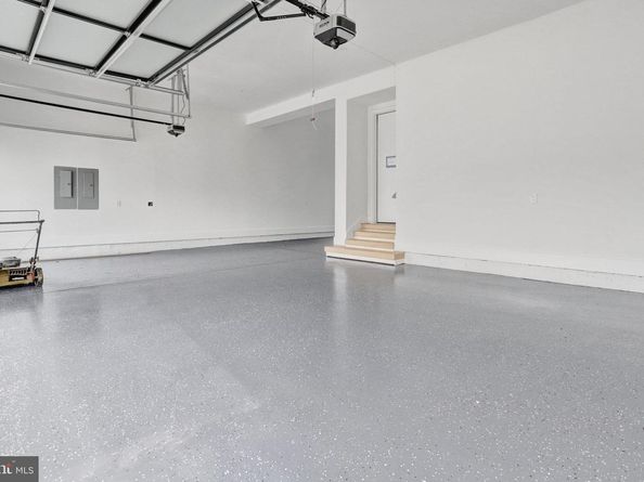 6820 Broyhill Street, Mclean VA 22101