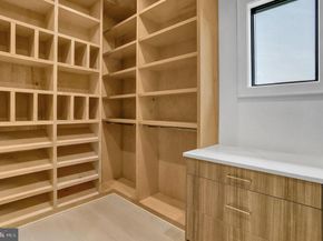 6820 Broyhill Street, Mclean VA 22101