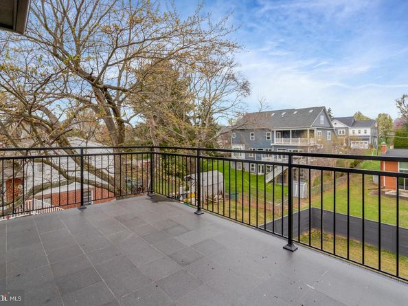 6820 Broyhill Street, Mclean VA 22101