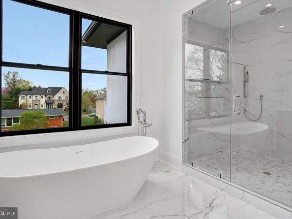 6820 Broyhill Street, Mclean VA 22101