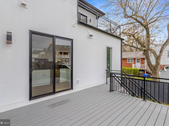6820 Broyhill Street, Mclean VA 22101