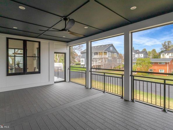 6820 Broyhill Street, Mclean VA 22101